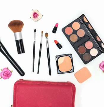 makeup-cosmetics-palette-brushes-white-background_1357-247